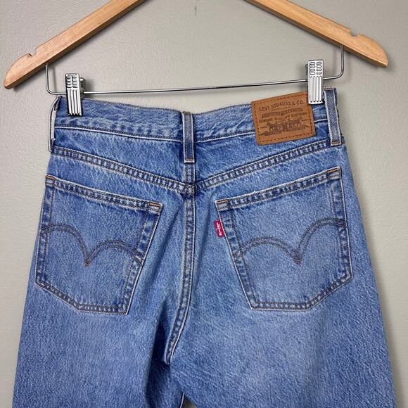 Levi's Wedgie Icon Fit Authentically Yours Jeans Distressed Denim Levis size 25 - Picture 5 of 7